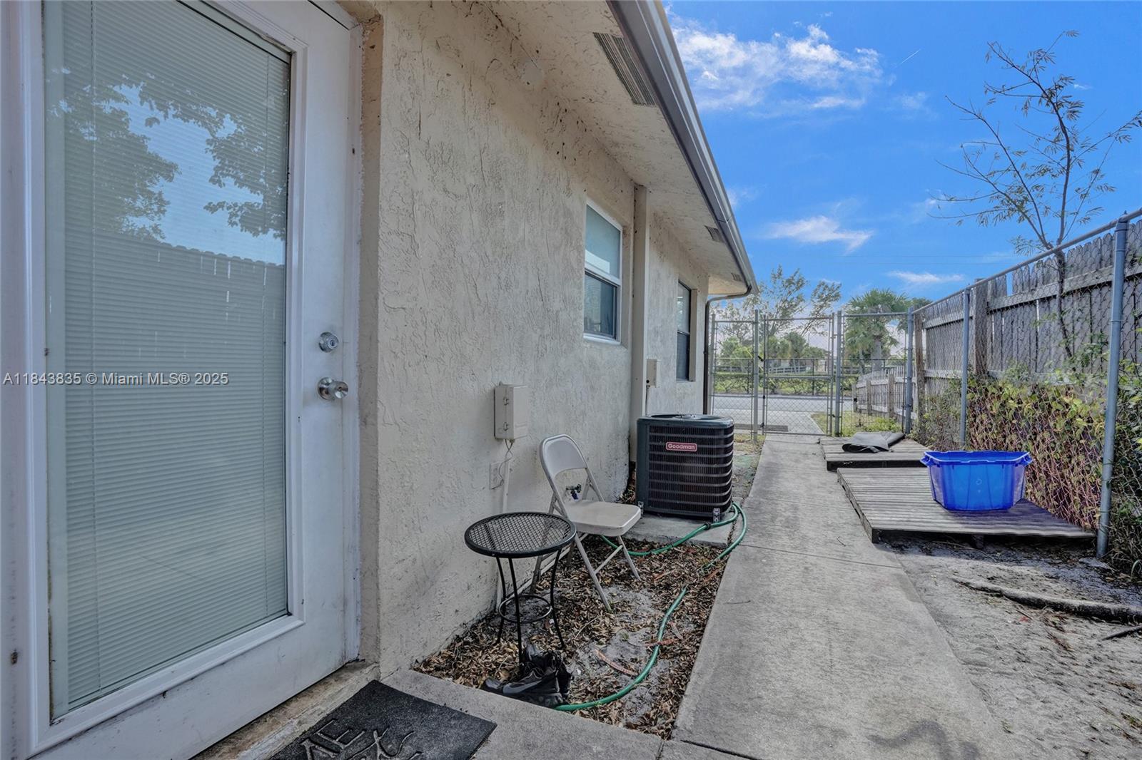 See details / 1764 sq. ft. $ 2025-07-20 0 Photo