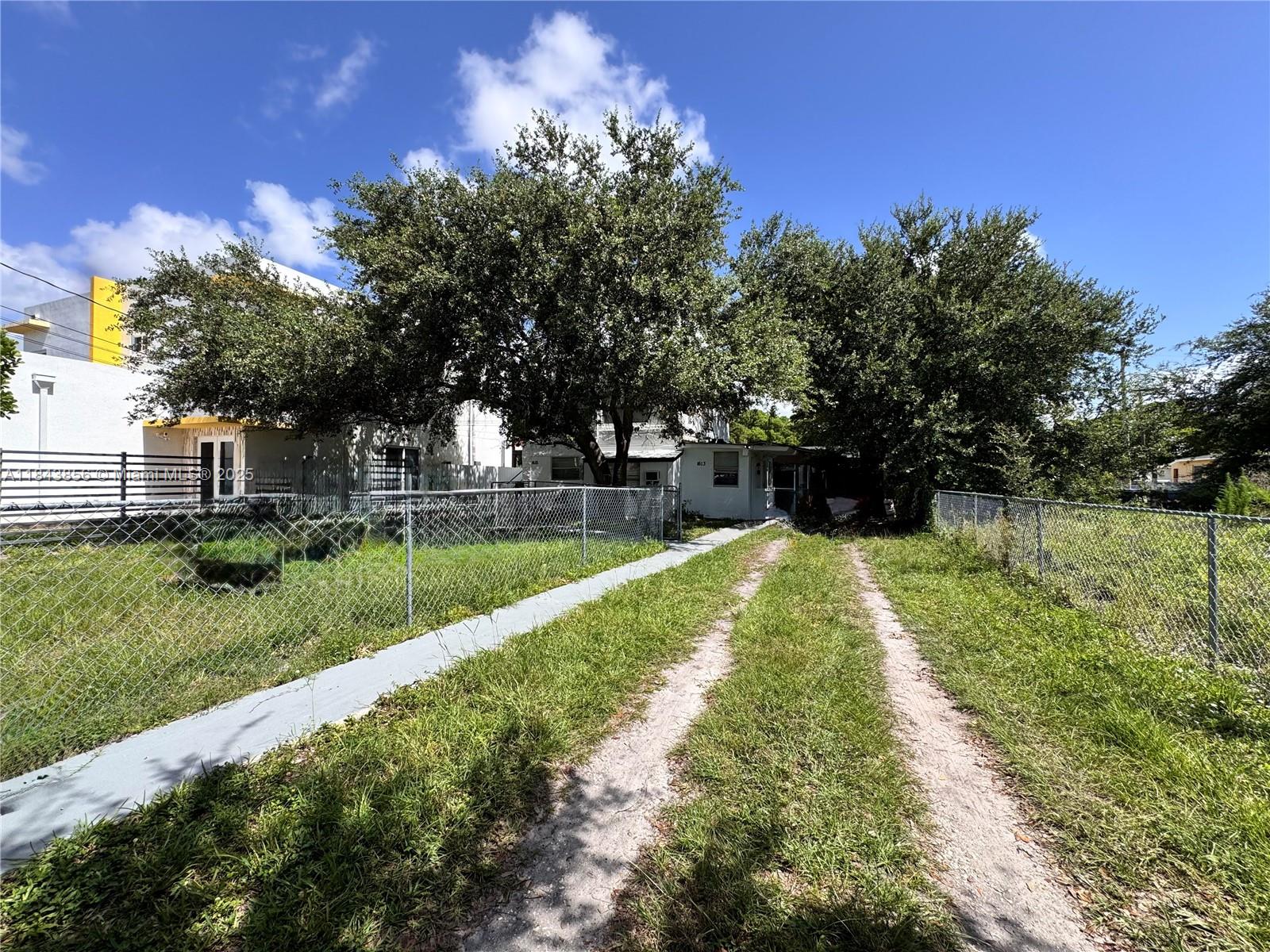 See details / 1452 sq. ft. $ 2025-08-04 0 Photo