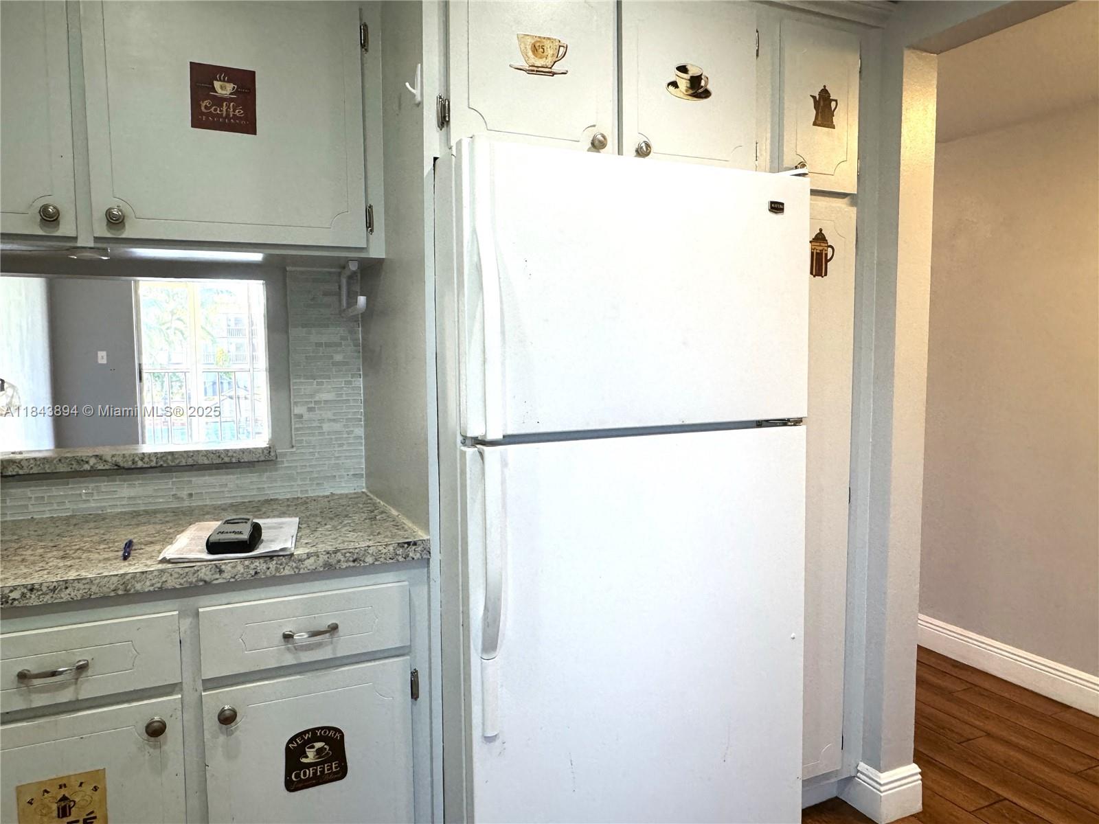 See details 208 1 / 1 672 sq. ft. $ 2025-07-21 0 Photo