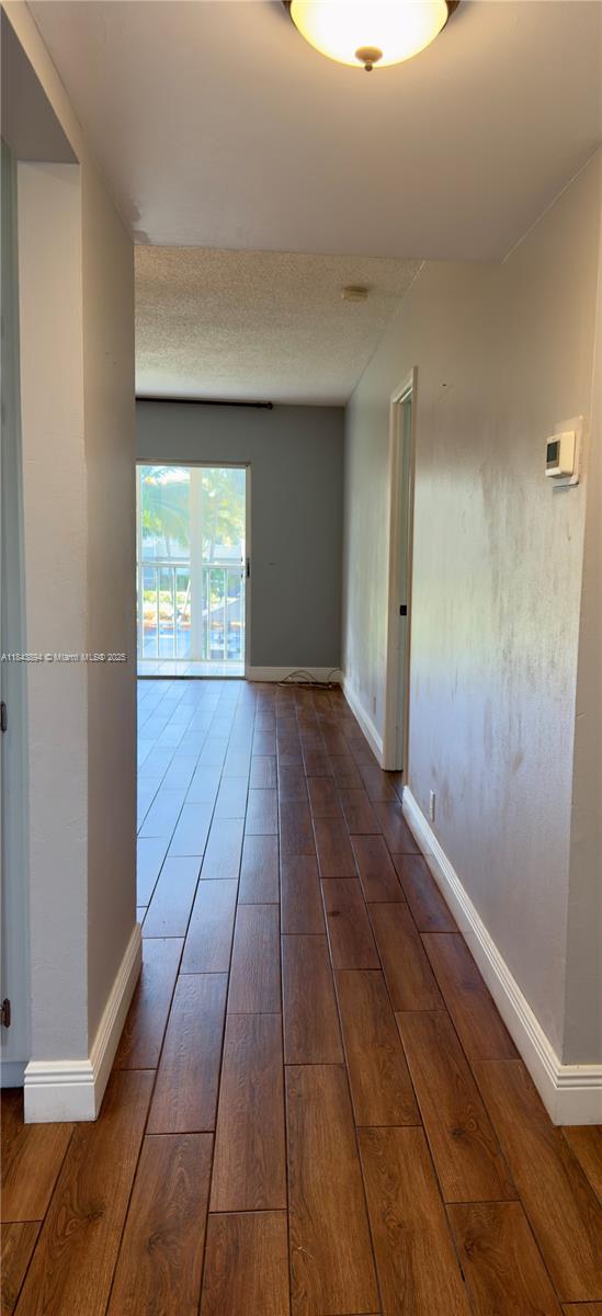See details 208 1 / 1 672 sq. ft. $ 2025-07-21 0 Photo
