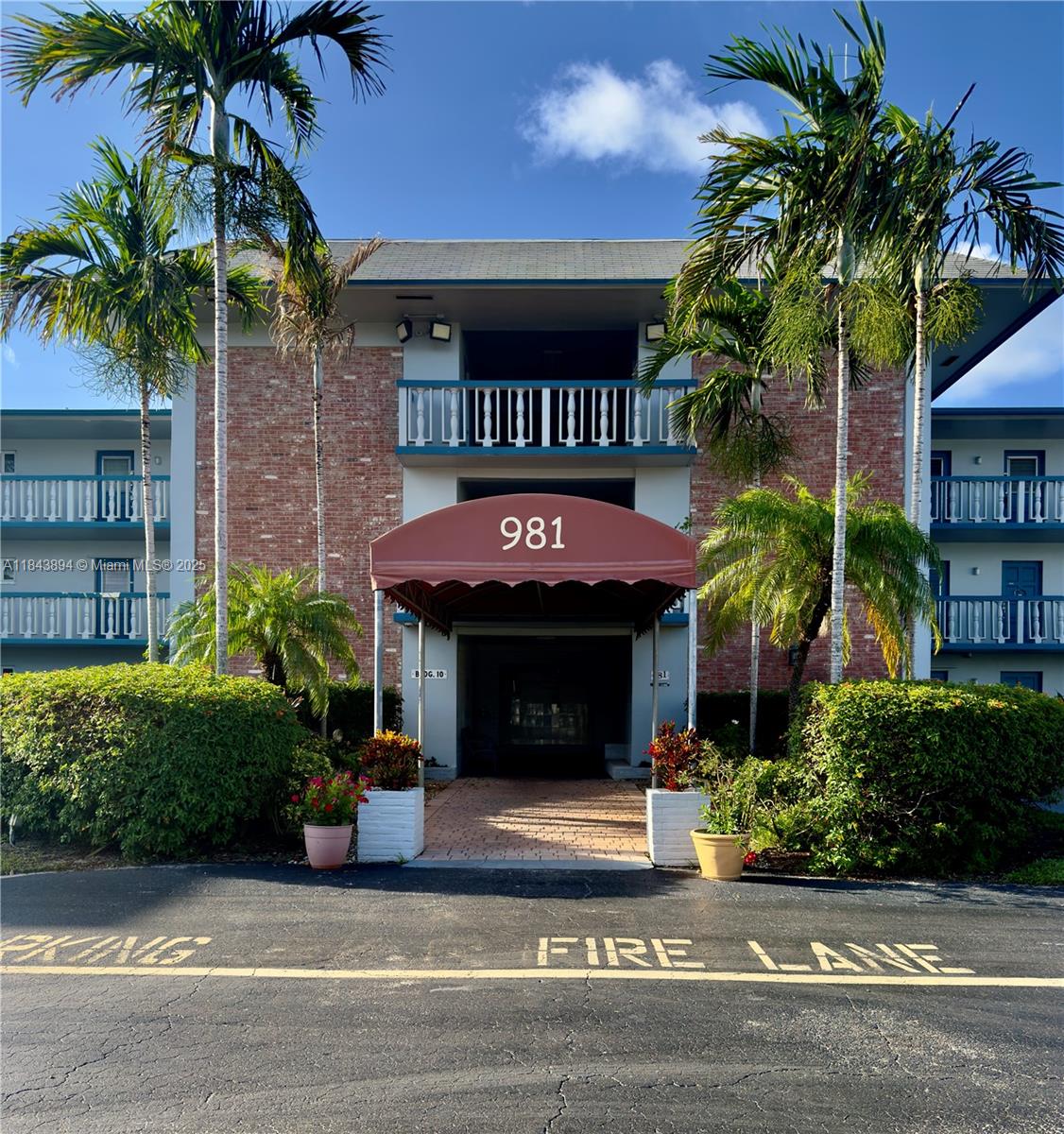 See details 208 1 / 1 672 sq. ft. $ 2025-07-21 0 Photo