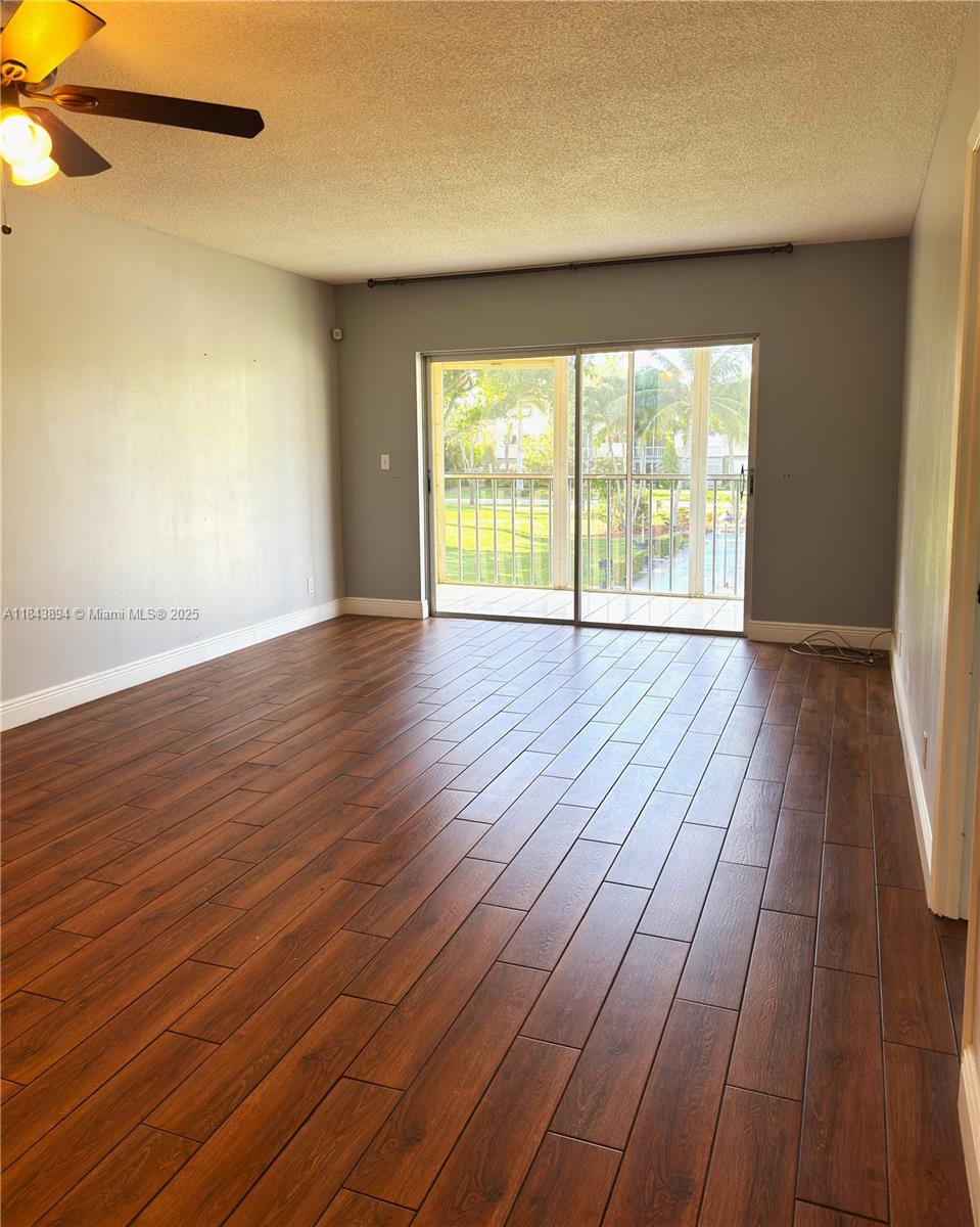 See details 208 1 / 1 672 sq. ft. $ 2025-07-21 0 Photo