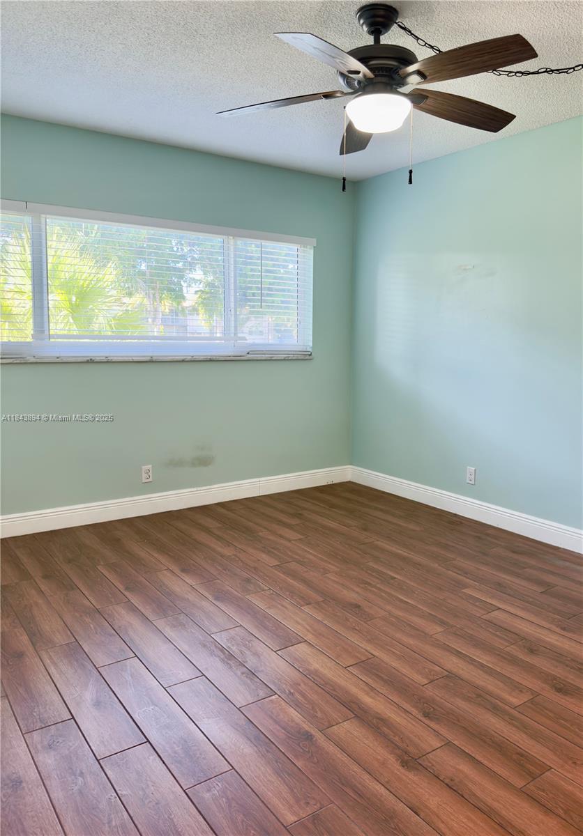 See details 208 1 / 1 672 sq. ft. $ 2025-07-21 0 Photo