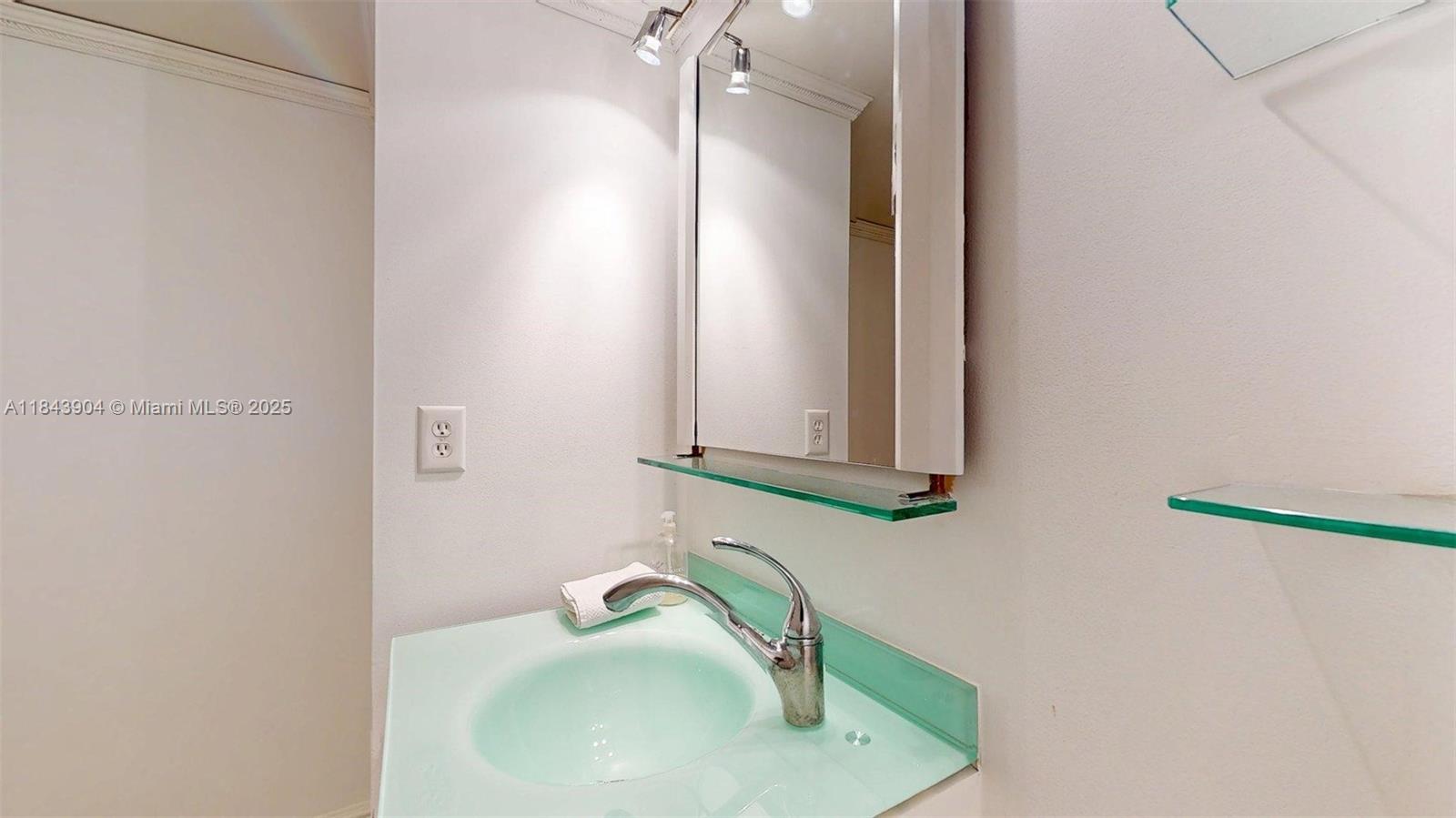 Photo of 1912 Ocean Dr  #9A, Hallandale Beach, Florida, 33009 - 
