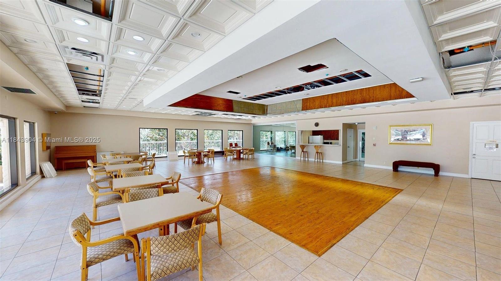 Photo of 1912 Ocean Dr  #9A, Hallandale Beach, Florida, 33009 - 