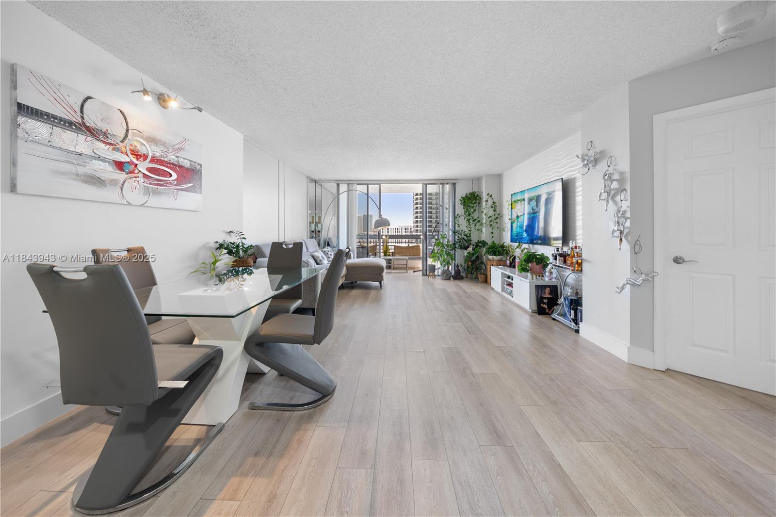 Photo of 3530 Mystic Pointe Dr  #1406, Aventura, Florida, 33180 - 