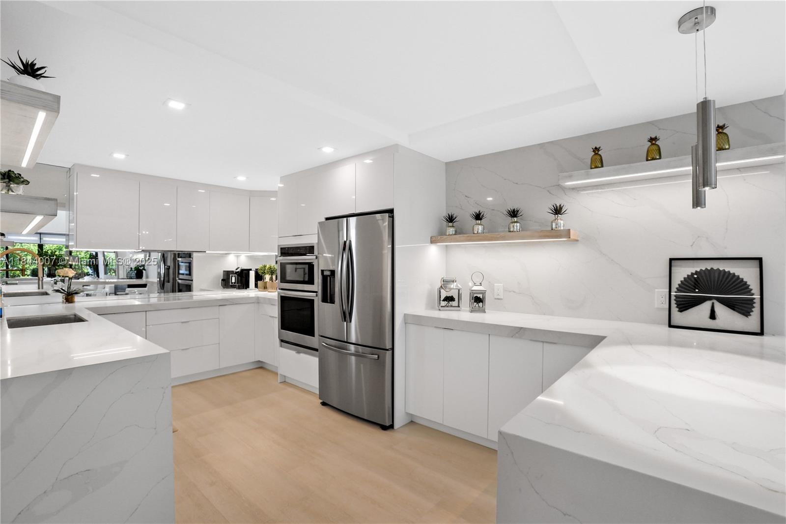 Photo of 325 Poinciana Dr (325), Sunny Isles Beach, Florida, 33160 -