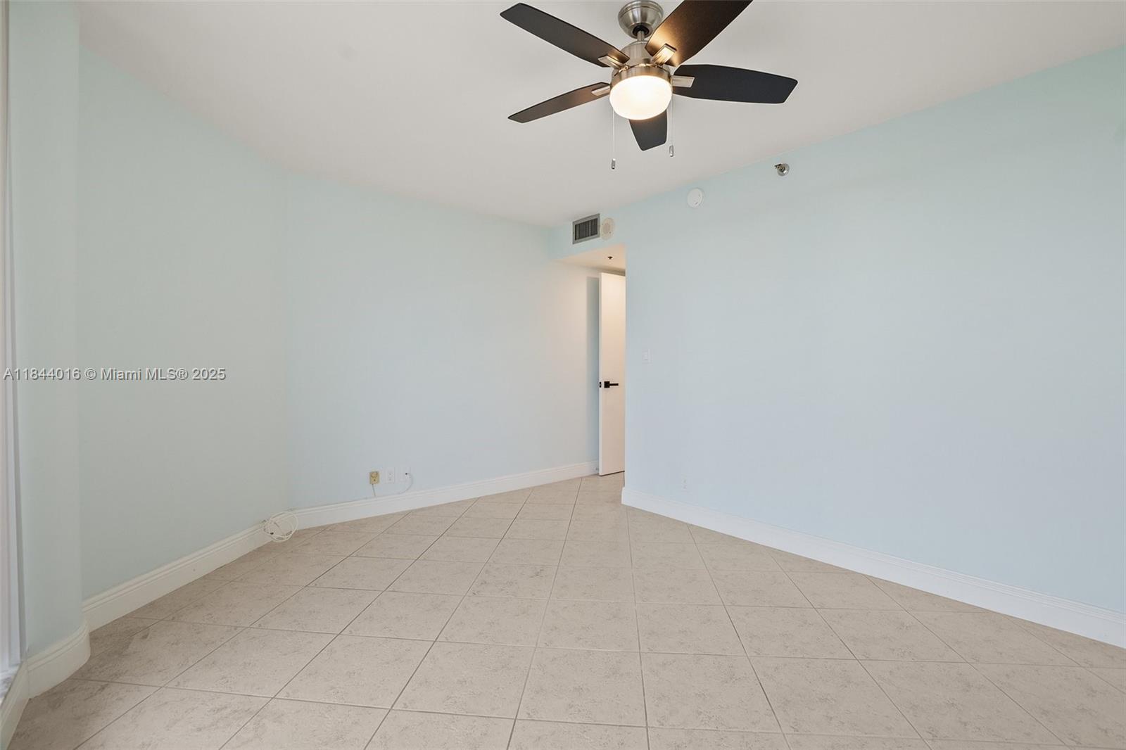 Photo of 300 Three Islands Blvd  #707, Hallandale Beach, Florida, 33009 - 