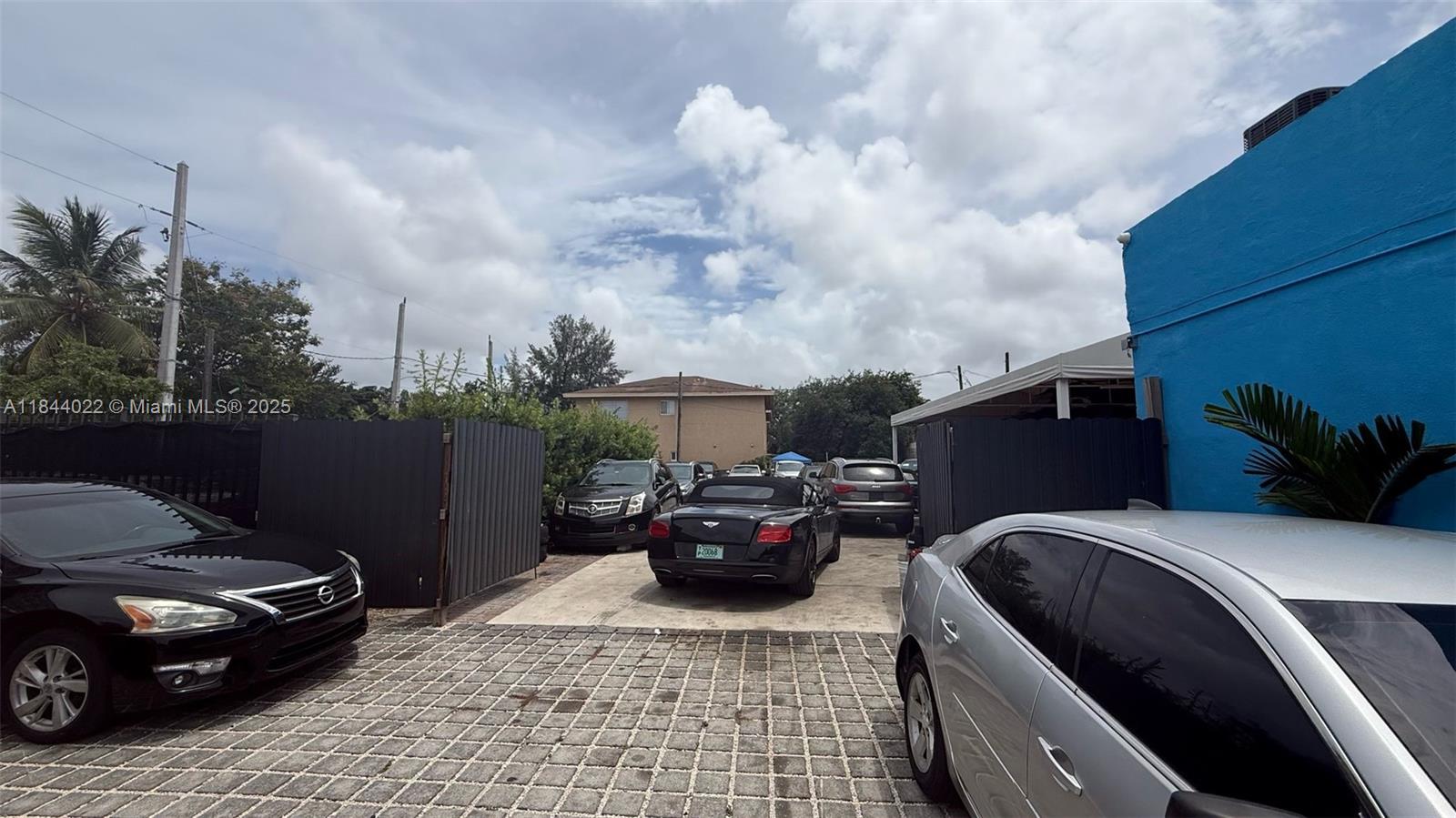 Ver detalles / sq. ft. $ 2025-07-22 0 foto