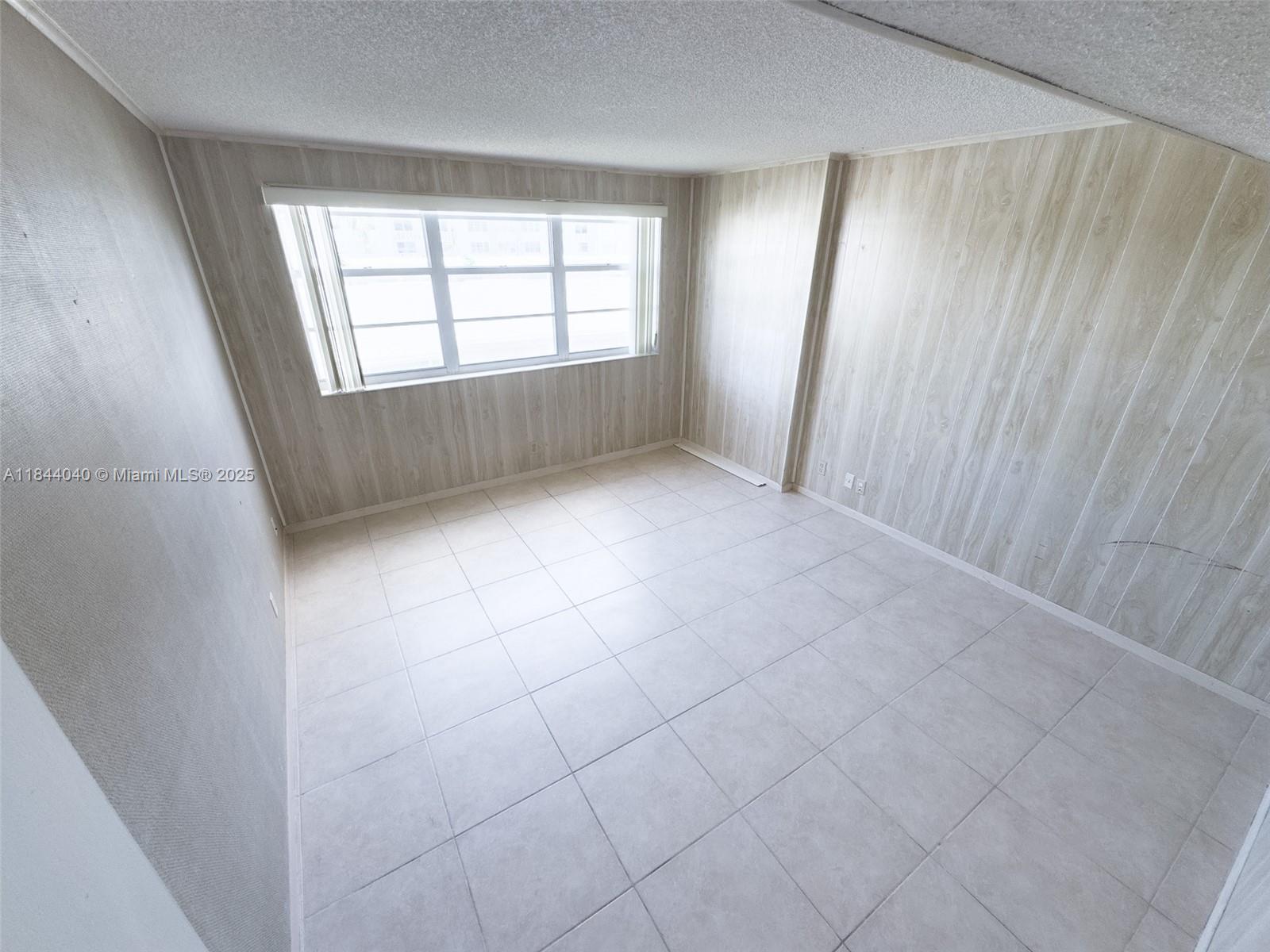 Photo of 3161 Ocean Dr  #401, Hallandale Beach, Florida, 33009 - 