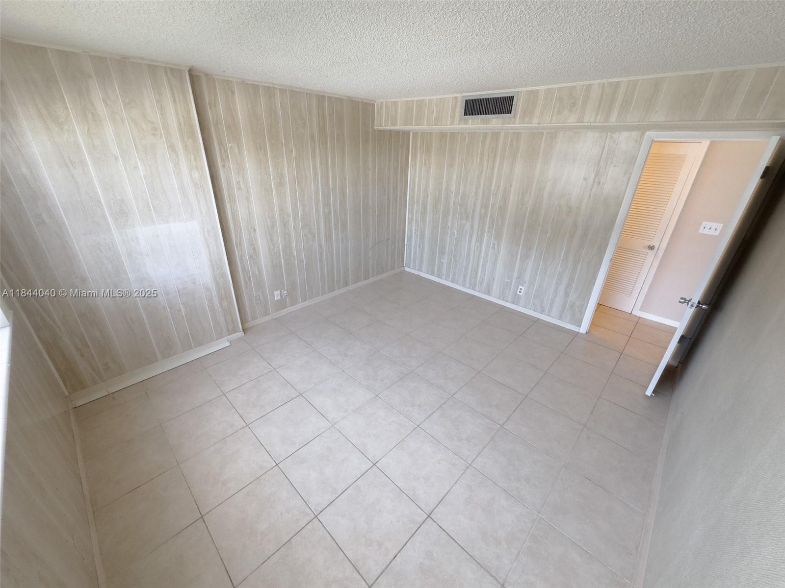 Photo of 3161 Ocean Dr  #401, Hallandale Beach, Florida, 33009 - 
