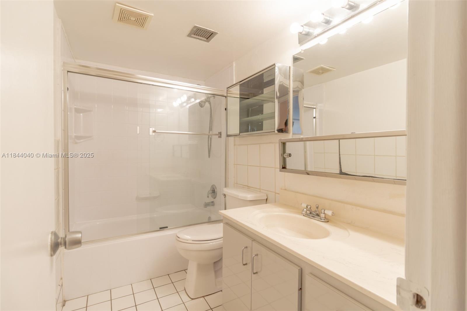 Photo of 3161 Ocean Dr  #401, Hallandale Beach, Florida, 33009 - 