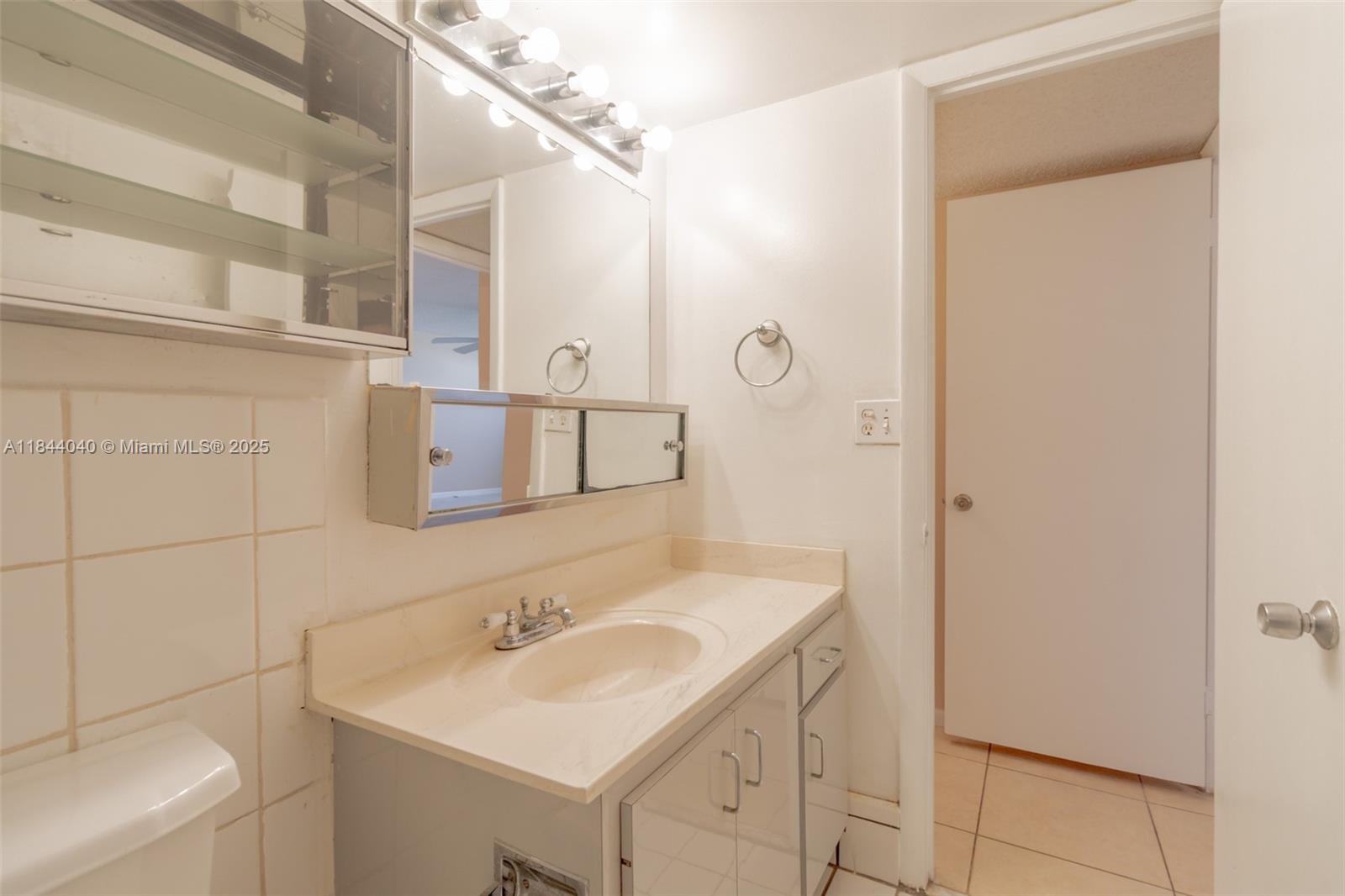 Photo of 3161 Ocean Dr  #401, Hallandale Beach, Florida, 33009 - 
