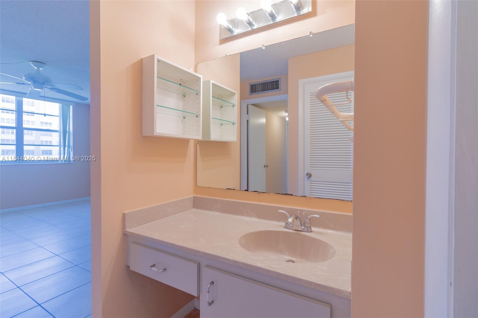 Photo of 3161 Ocean Dr  #401, Hallandale Beach, Florida, 33009 - 