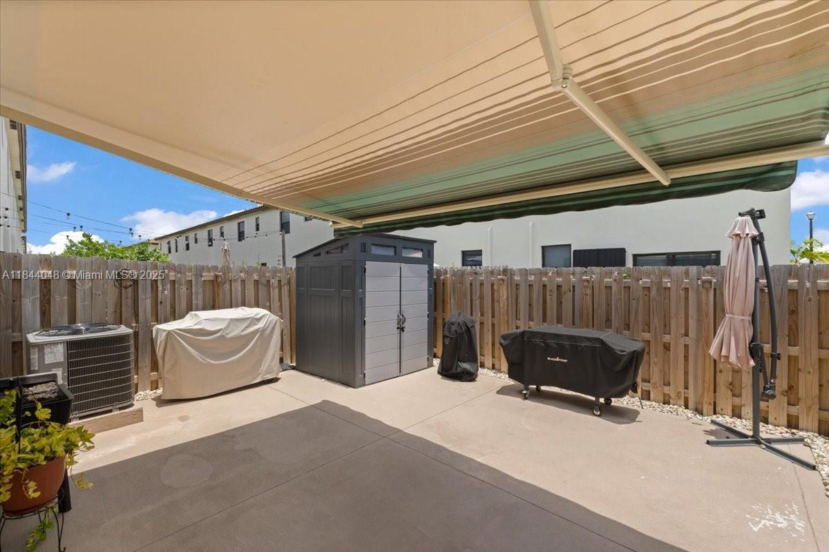 24717 4 / 3 1820 sq. ft. $ 2026-09-28 0 foto