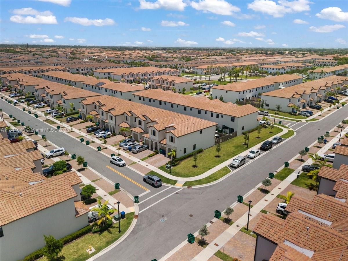 24717 4 / 3 1820 sq. ft. $ 2026-09-28 0 foto