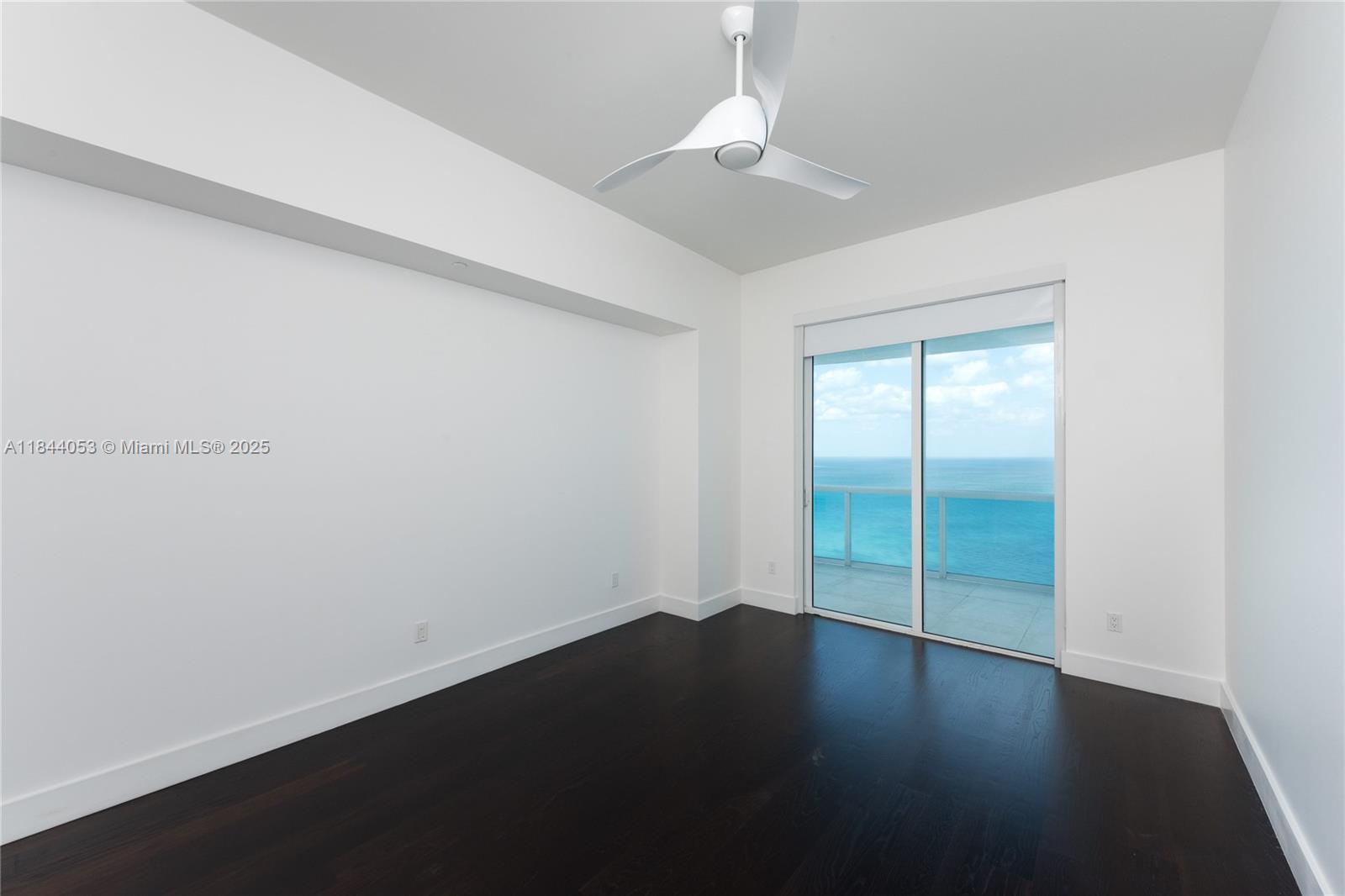 Photo of 2711 Ocean Dr  #3302, Hollywood, Florida, 33019 - 