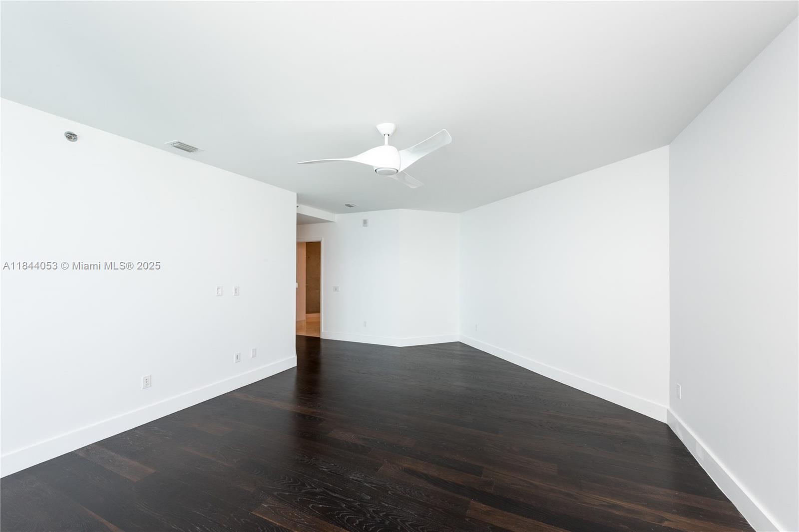 Photo of 2711 Ocean Dr  #3302, Hollywood, Florida, 33019 - 