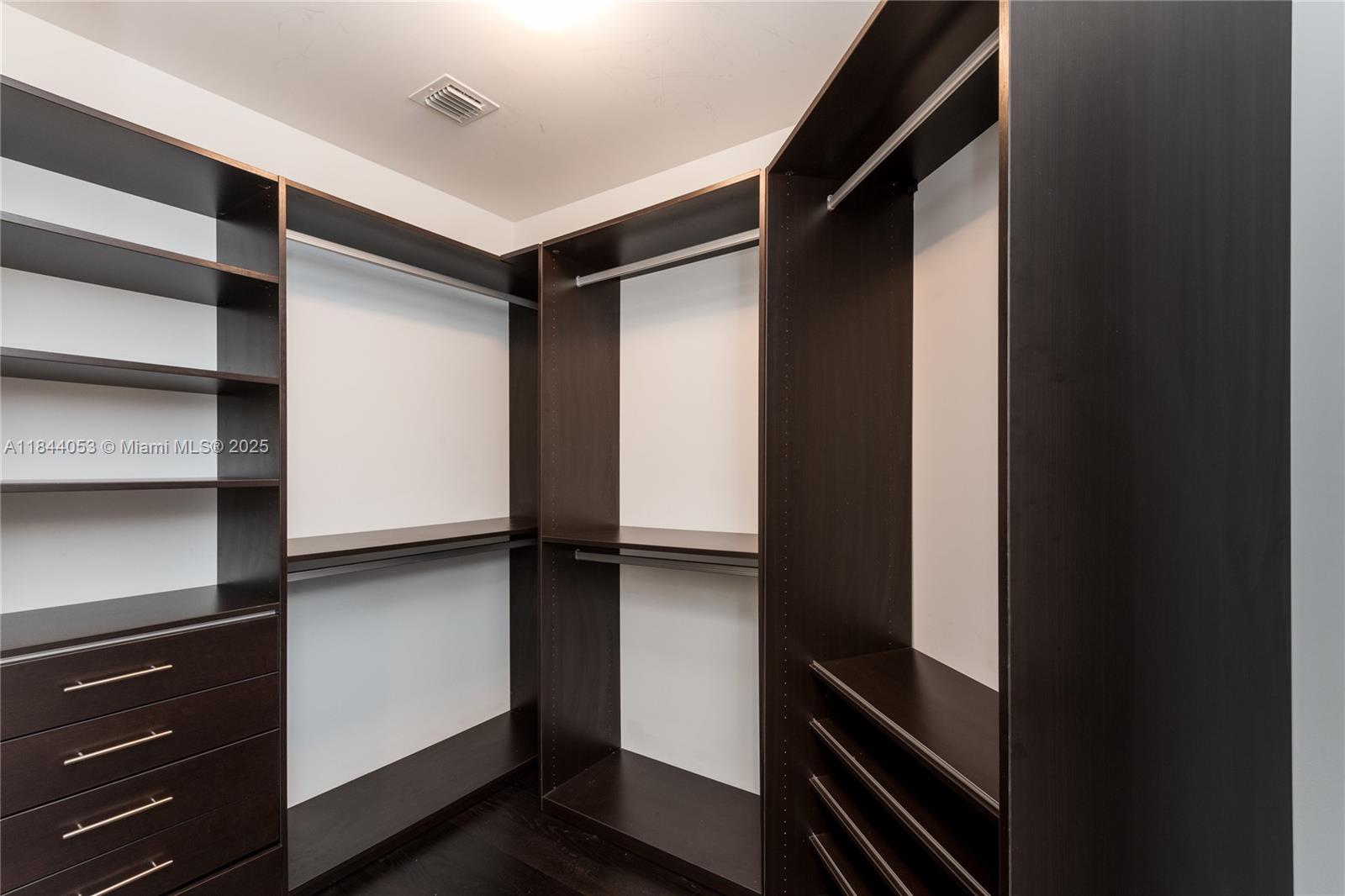 Photo of 2711 Ocean Dr  #3302, Hollywood, Florida, 33019 - 