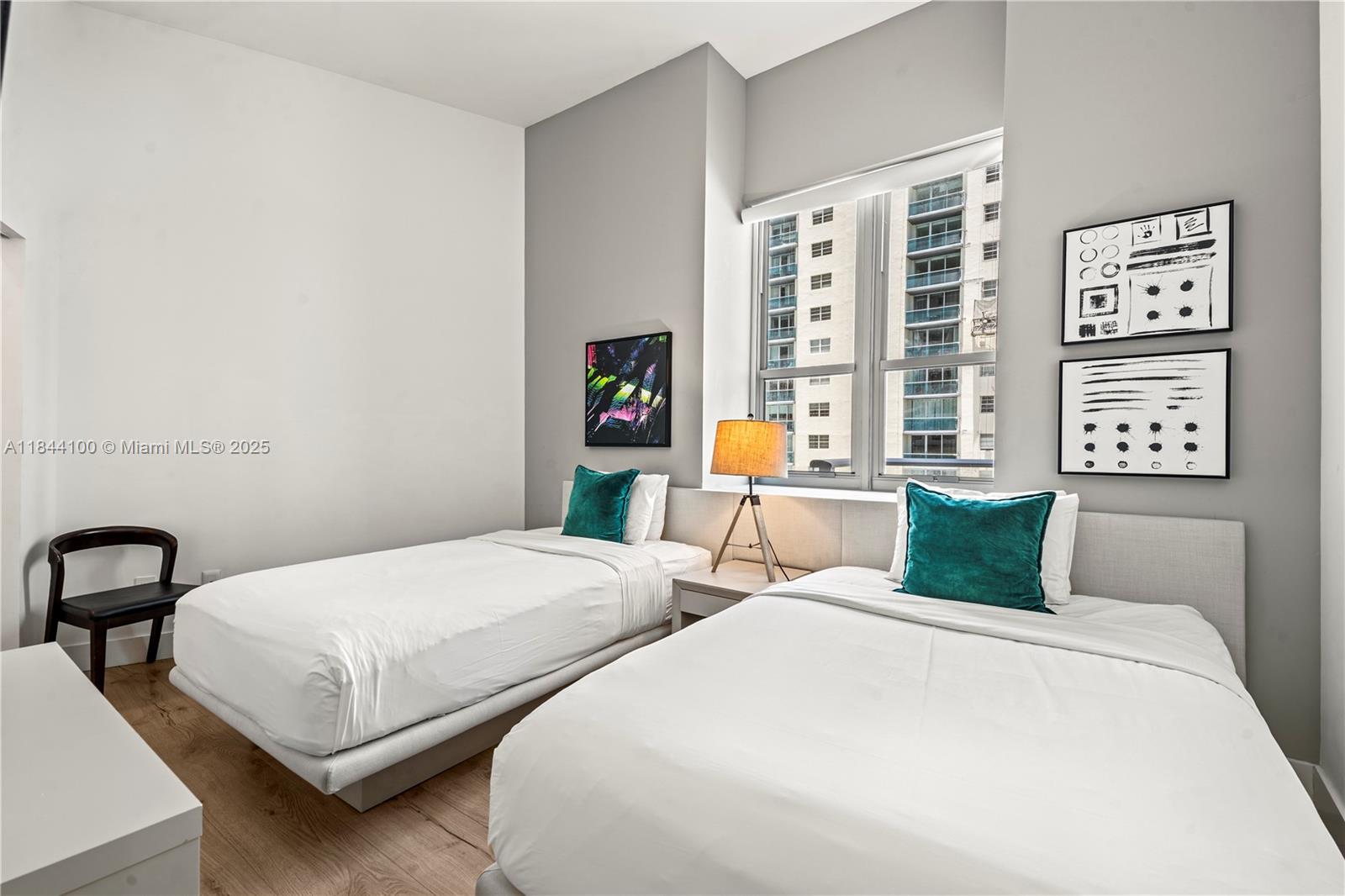 301 2 / 2 1172 sq. ft. $ 2025-07-21 0 Photo
