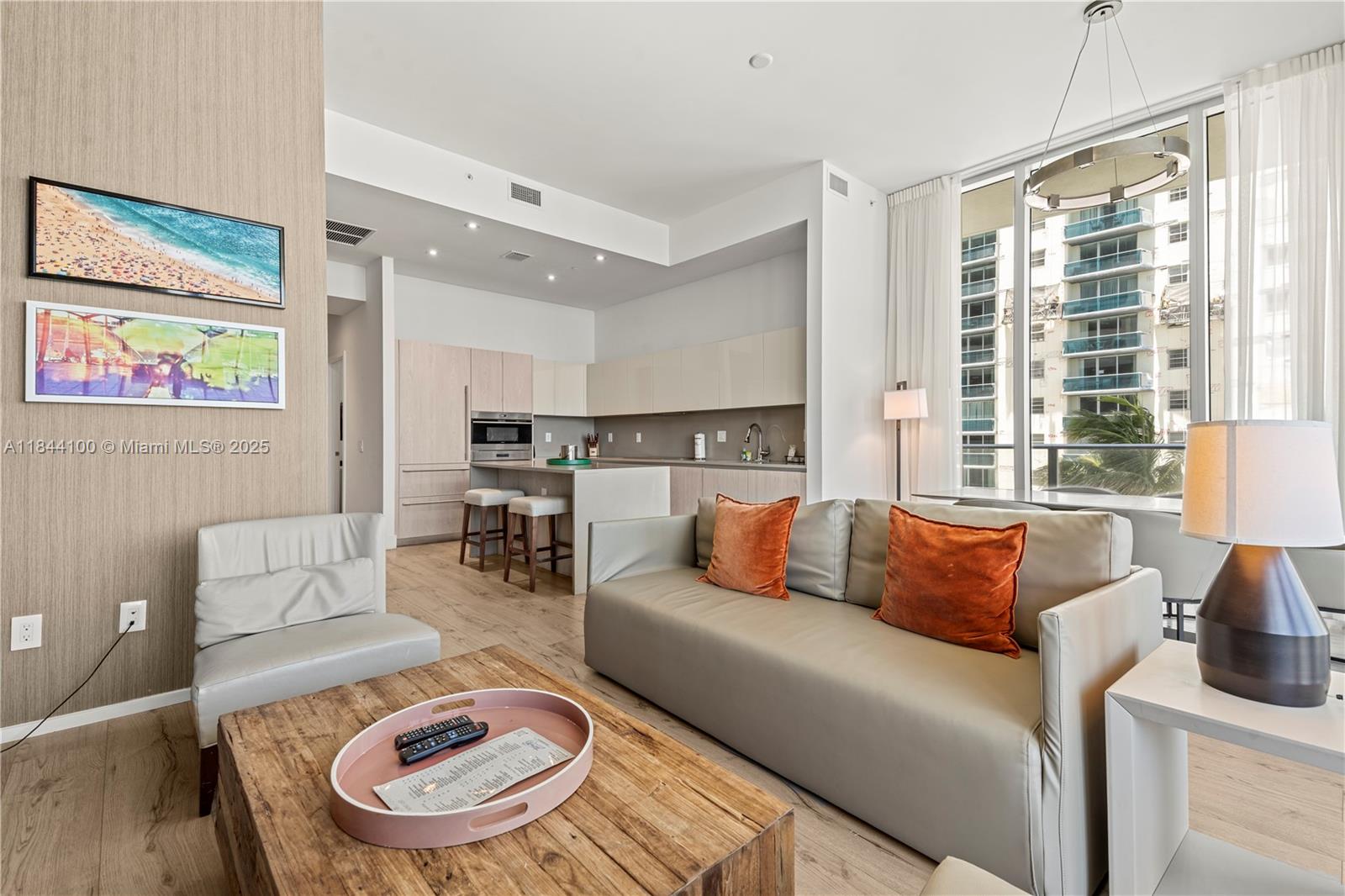 301 2 / 2 1172 sq. ft. $ 2025-07-21 0 Photo