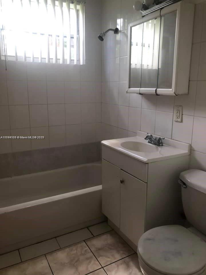 See details / 1203 sq. ft. $ 2025-07-21 0 Photo