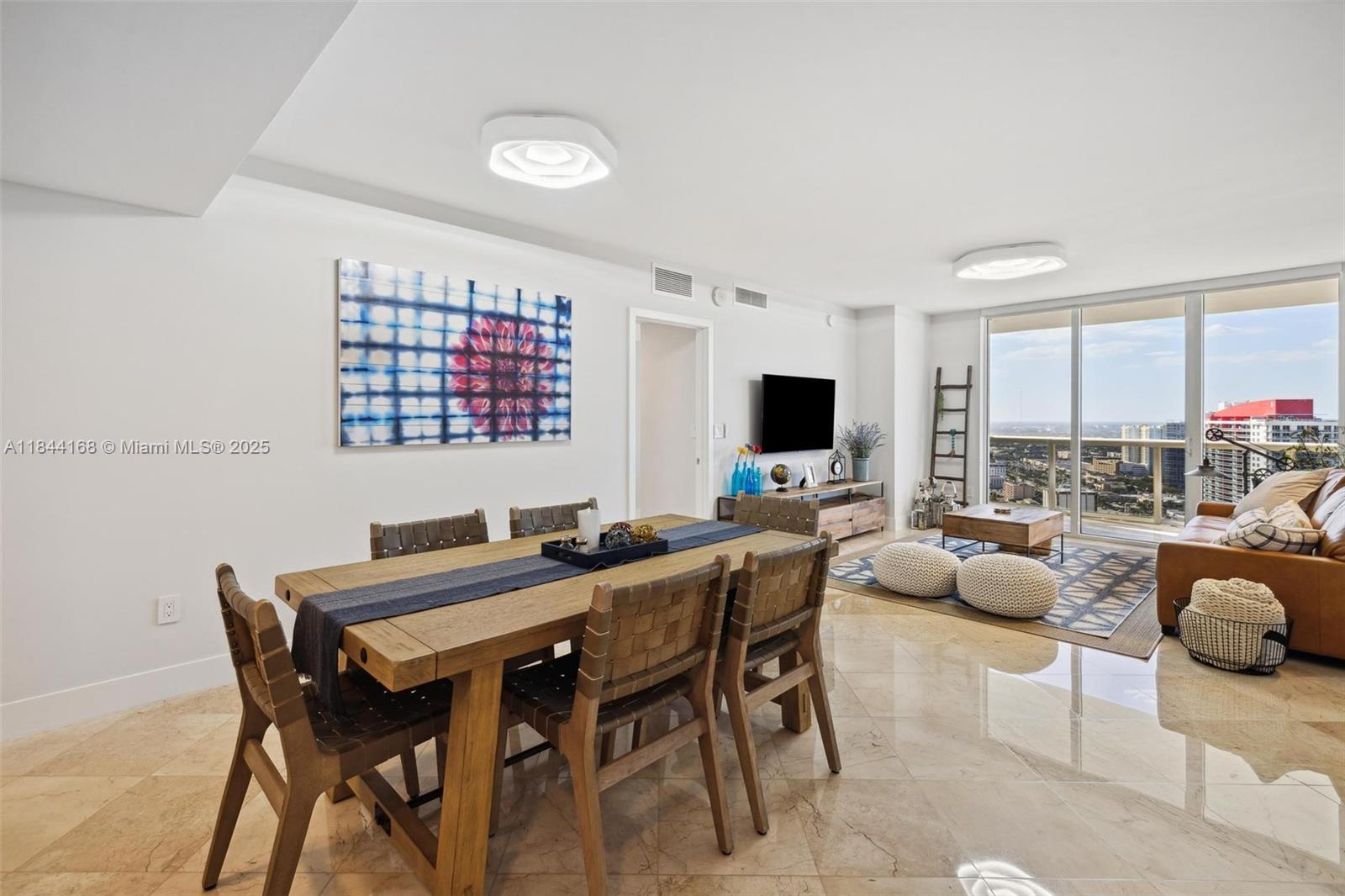 See details 3408 3 / 3 1571 sq. ft. $ 2025-07-21 0 Photo