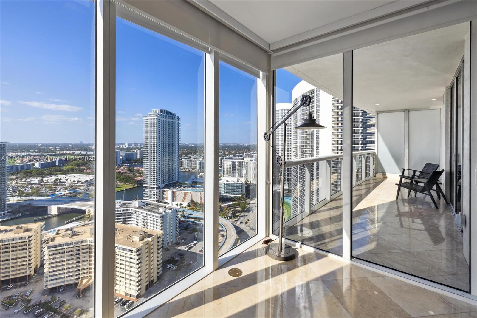 See details 3408 3 / 3 1571 sq. ft. $ 2025-07-21 0 Photo