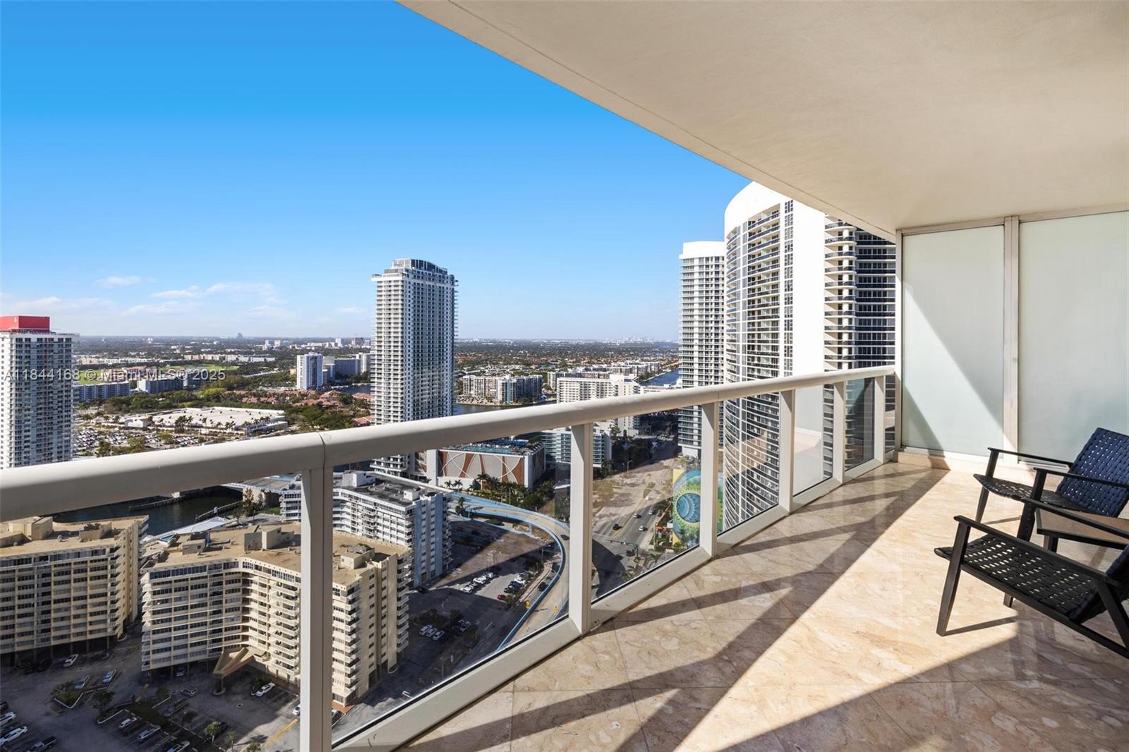 See details 3408 3 / 3 1571 sq. ft. $ 2025-07-21 0 Photo