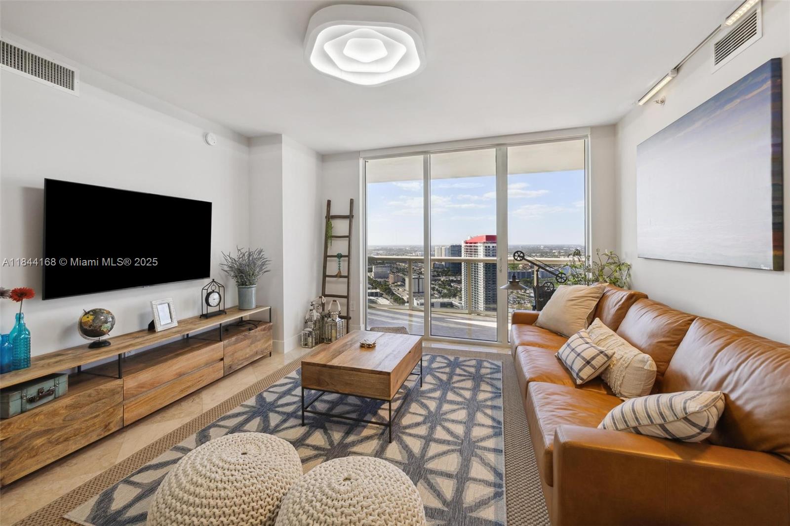 See details 3408 3 / 3 1571 sq. ft. $ 2025-07-21 0 Photo