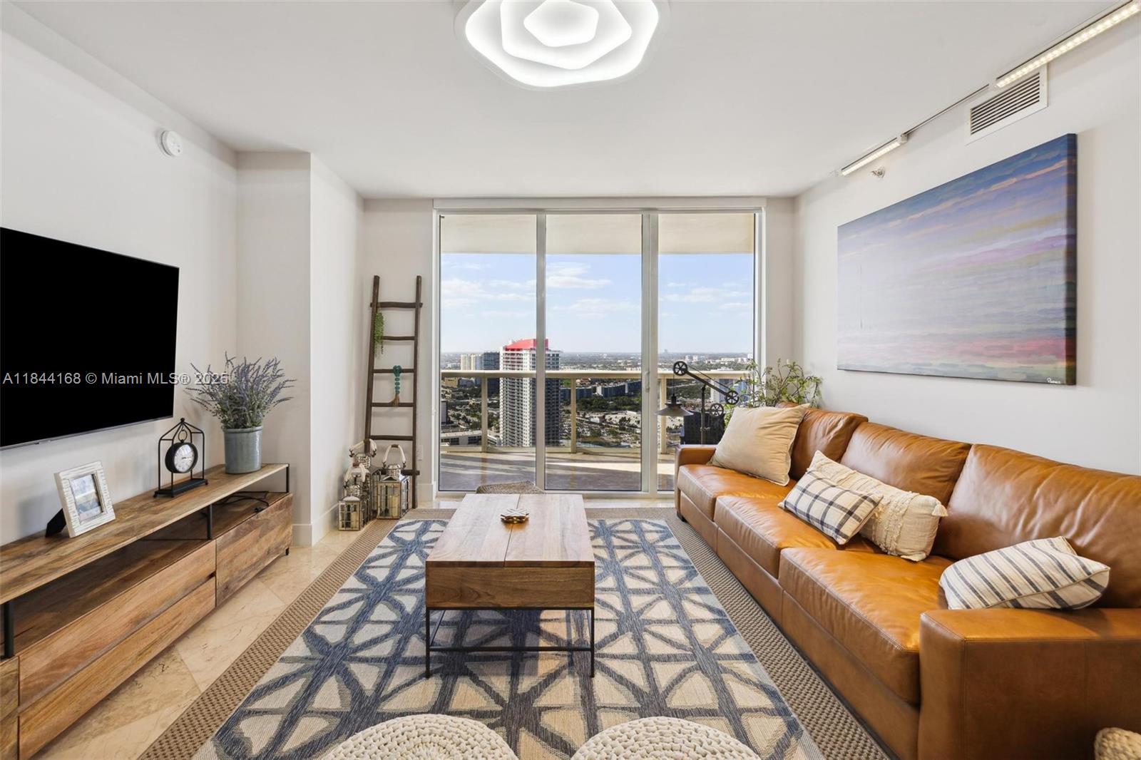 See details 3408 3 / 3 1571 sq. ft. $ 2025-07-21 0 Photo