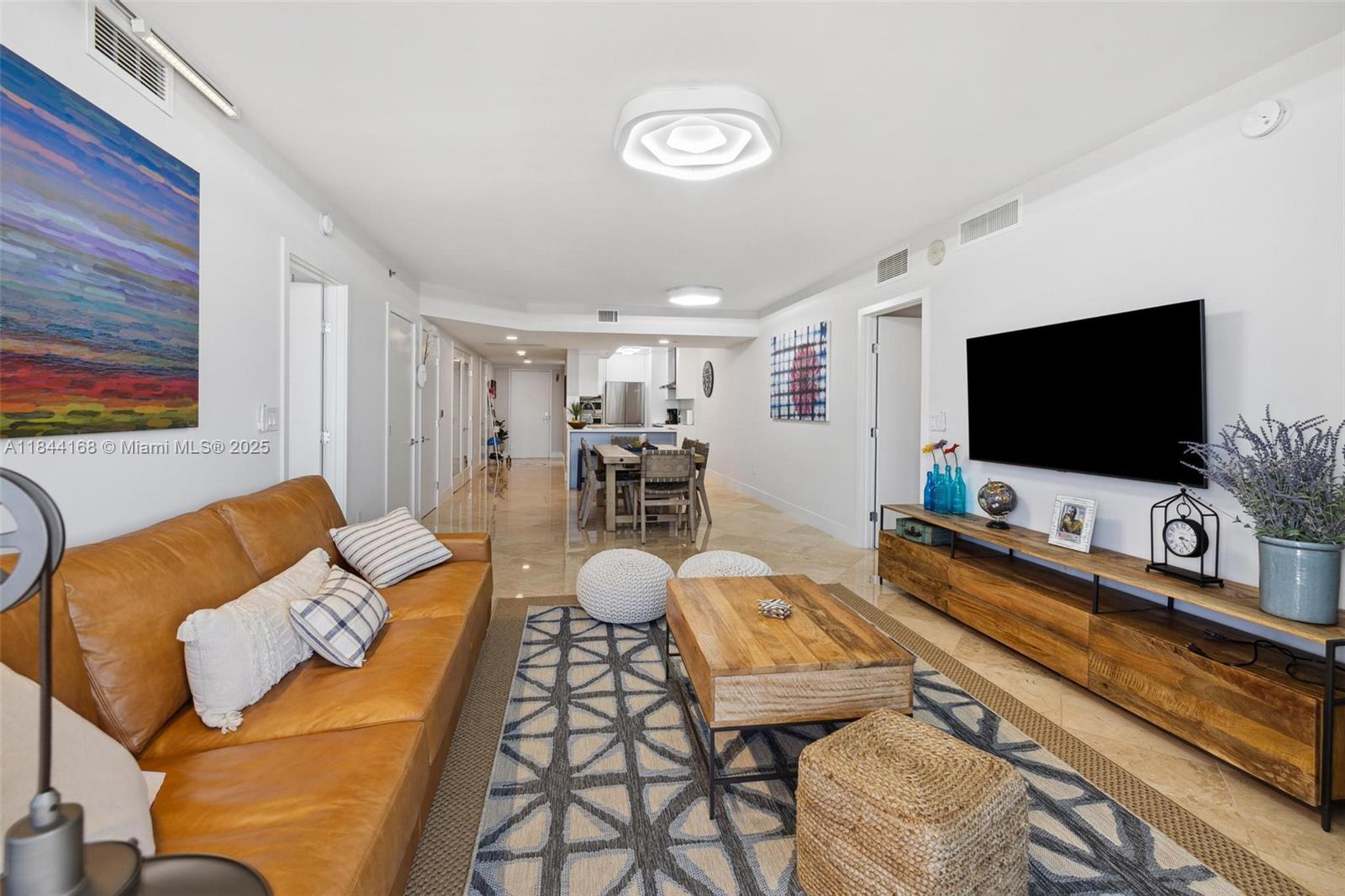 See details 3408 3 / 3 1571 sq. ft. $ 2025-07-21 0 Photo