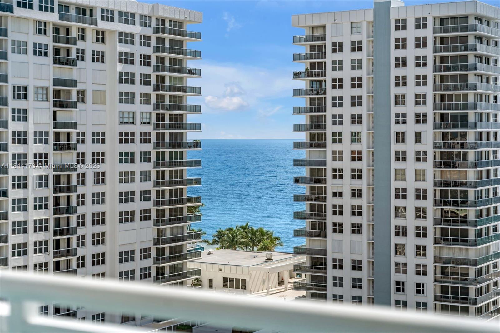 Photo of 3000 Ocean Dr  #1122, Hollywood, Florida, 33019 - 