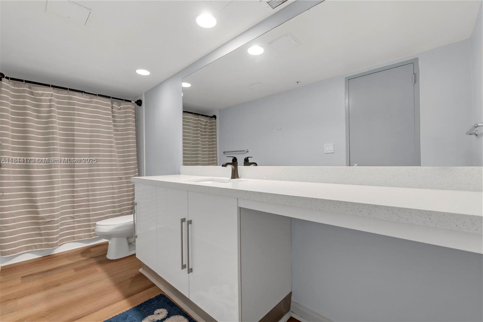 Photo of 3000 Ocean Dr  #1122, Hollywood, Florida, 33019 - 