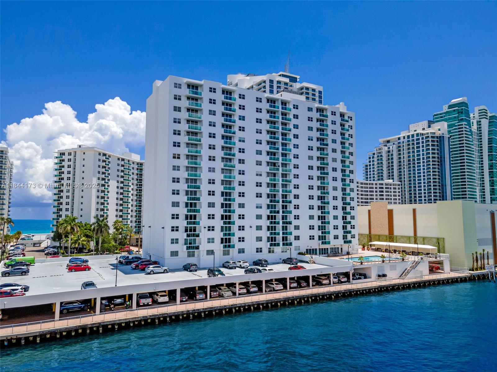 Photo of 3000 Ocean Dr  #1122, Hollywood, Florida, 33019 - 
