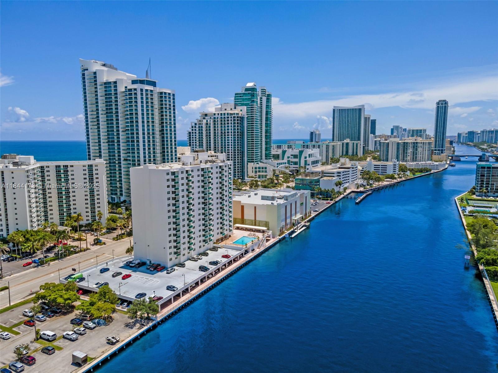 Photo of 3000 Ocean Dr  #1122, Hollywood, Florida, 33019 - 
