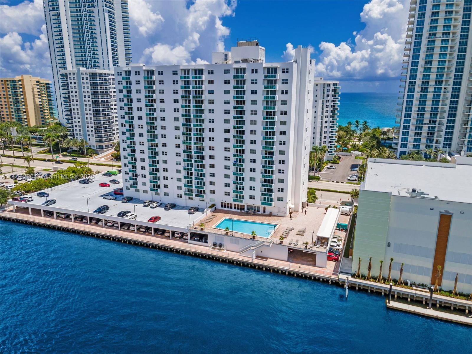Photo of 3000 Ocean Dr  #1122, Hollywood, Florida, 33019 - 