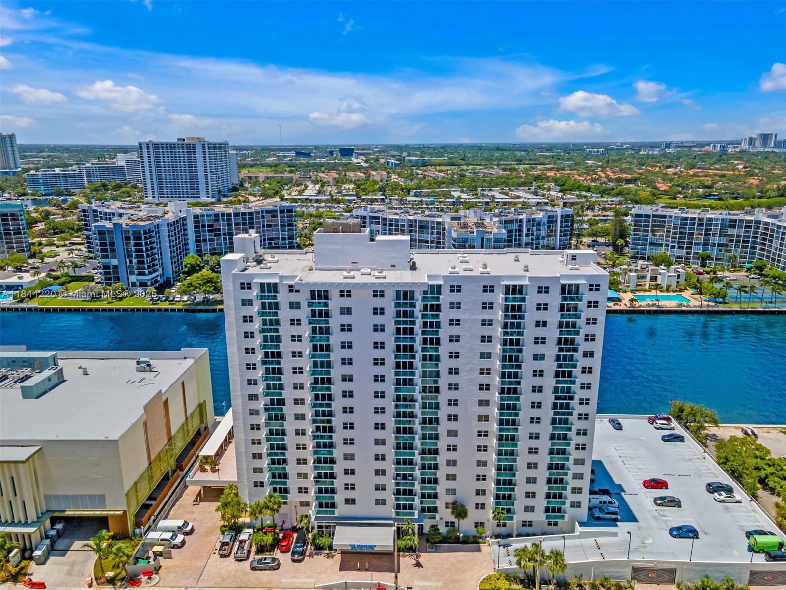 Photo of 3000 Ocean Dr  #1122, Hollywood, Florida, 33019 - 