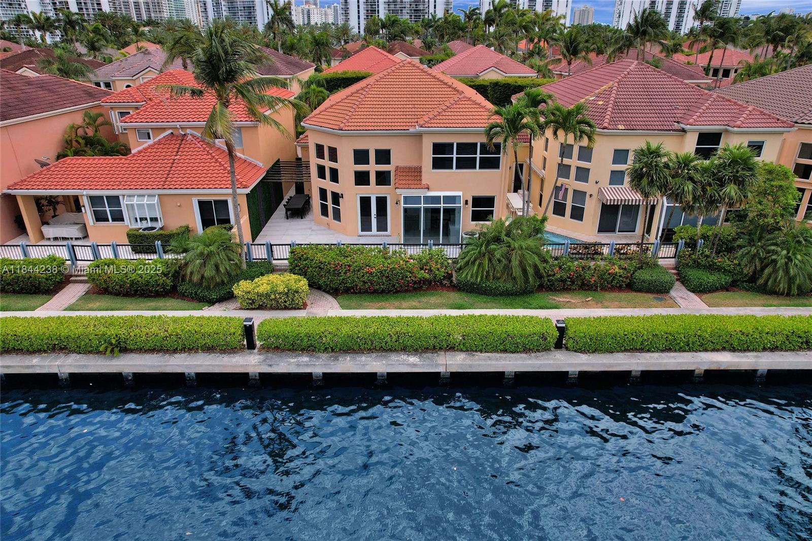 Photo of 3757 208th Ter  (3757), Aventura, Florida, 33180 - 