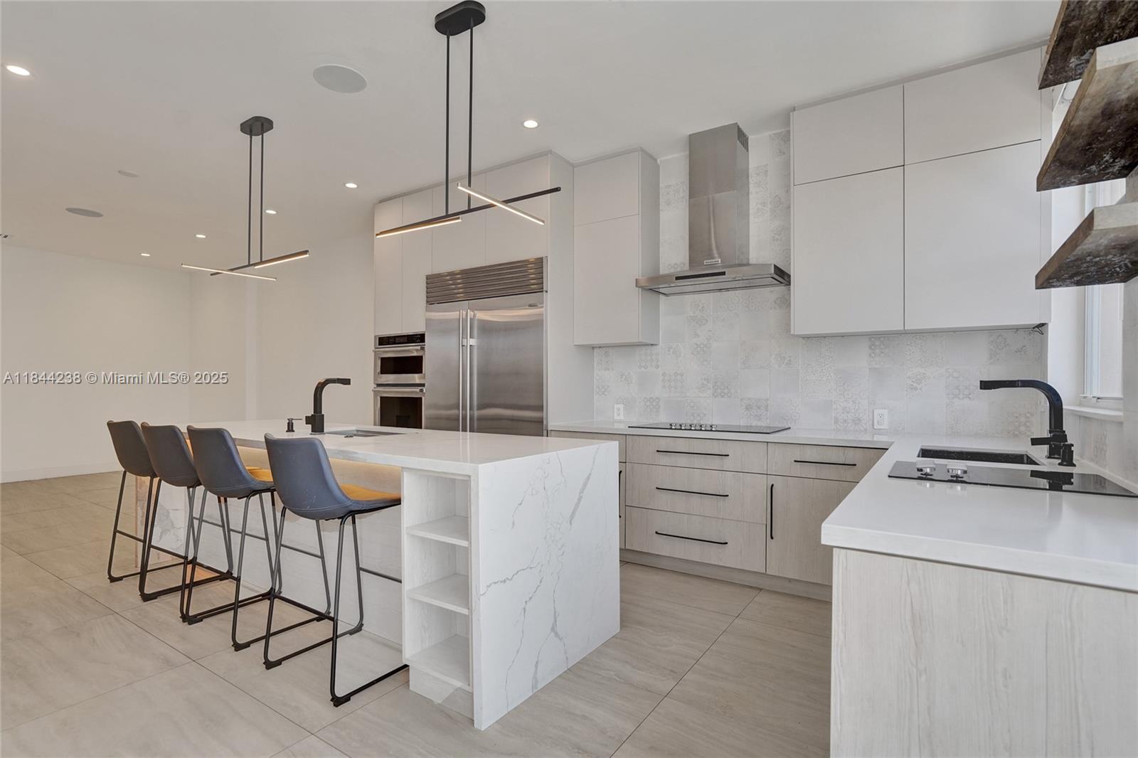 Photo of 3757 208th Ter  (3757), Aventura, Florida, 33180 - 