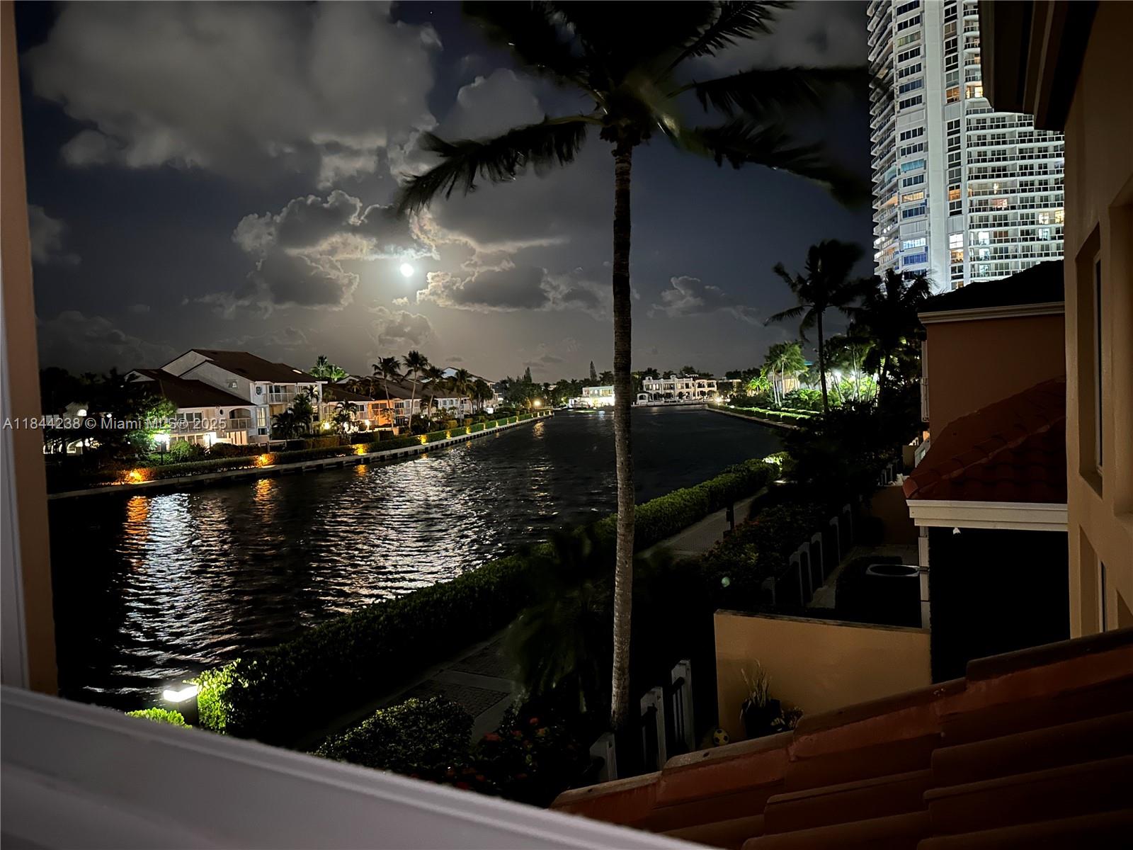 Photo of 3757 208th Ter  (3757), Aventura, Florida, 33180 - 