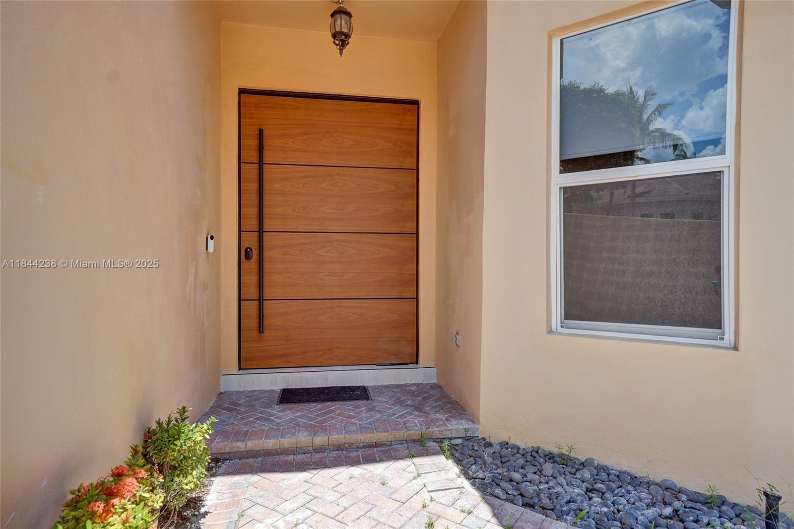 Photo of 3757 208th Ter  (3757), Aventura, Florida, 33180 - 