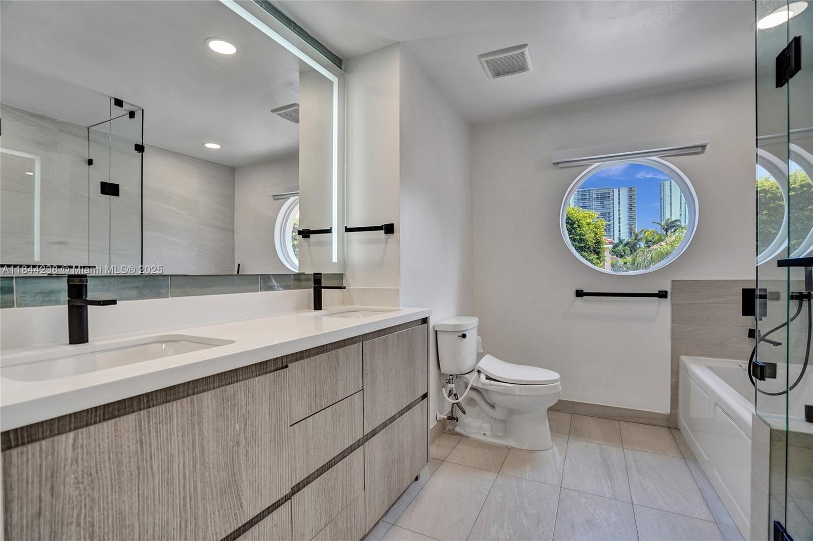 Photo of 3757 208th Ter  (3757), Aventura, Florida, 33180 - 