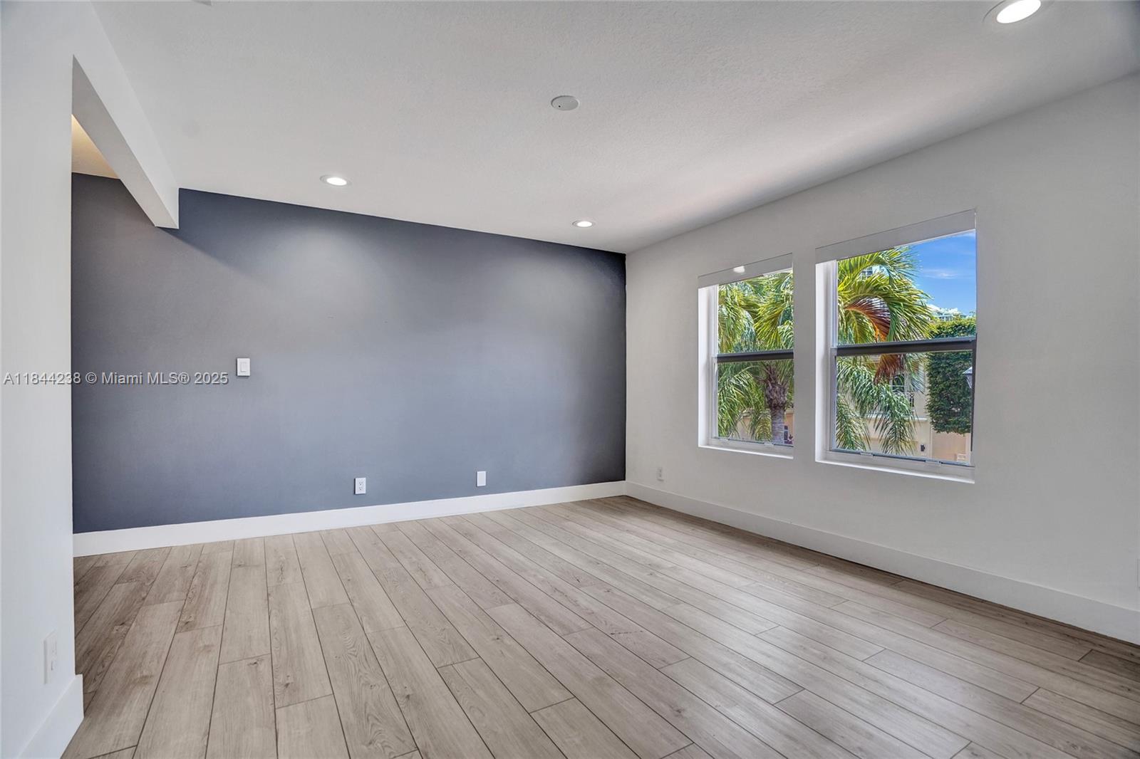 Photo of 3757 208th Ter  (3757), Aventura, Florida, 33180 - 