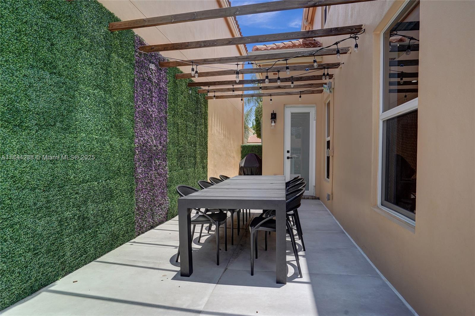 Photo of 3757 208th Ter  (3757), Aventura, Florida, 33180 - 