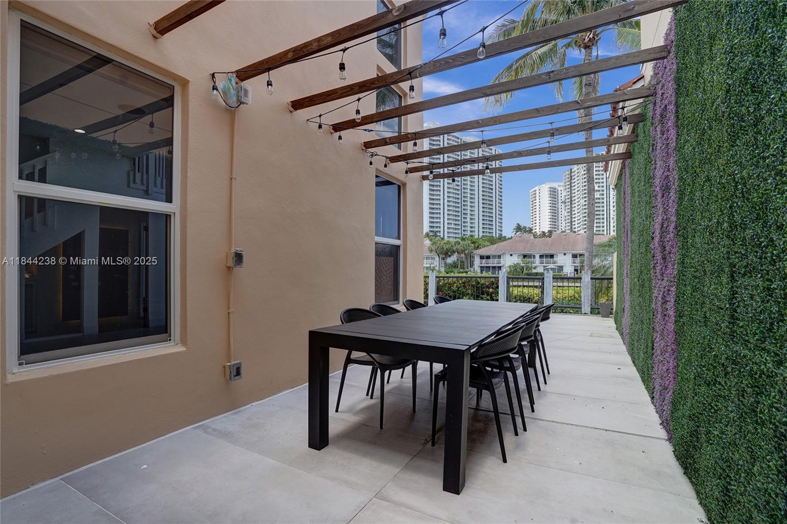 Photo of 3757 208th Ter  (3757), Aventura, Florida, 33180 - 