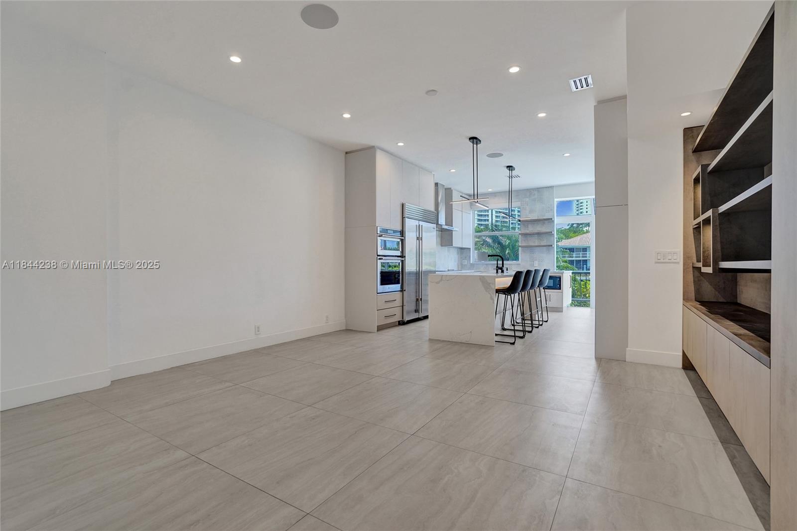 Photo of 3757 208th Ter  (3757), Aventura, Florida, 33180 - 