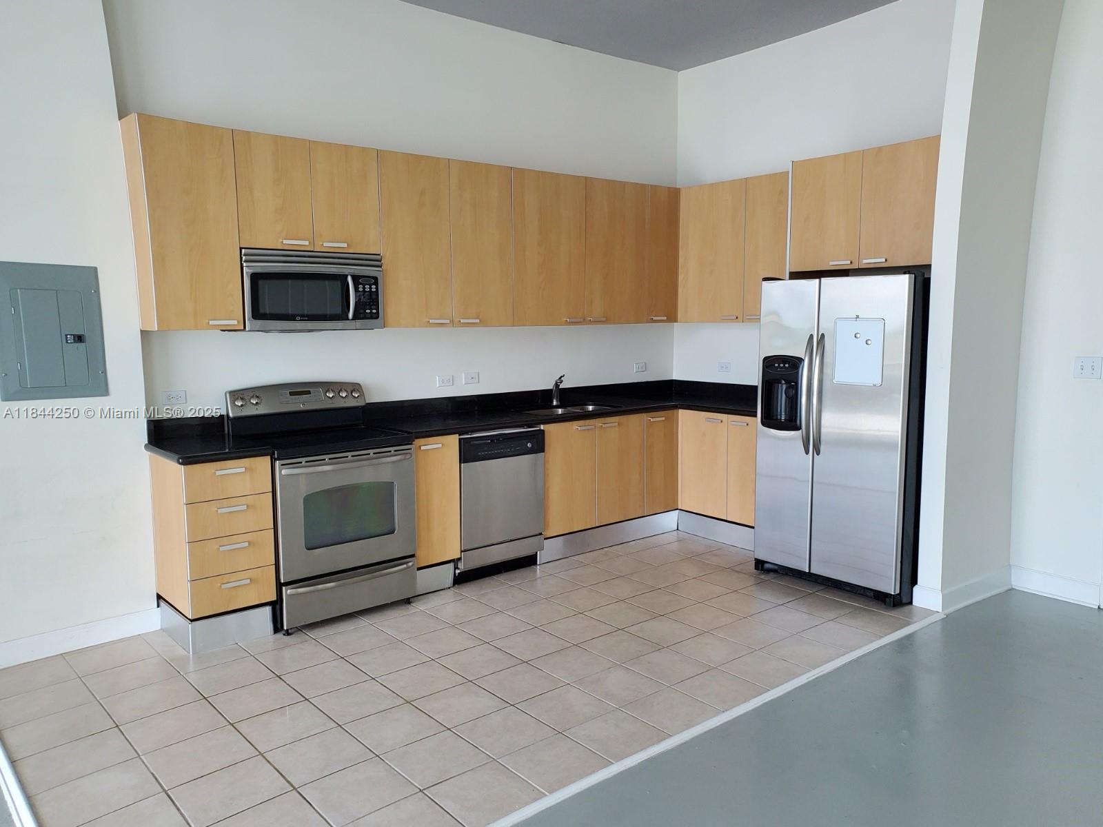 Photo of 2100 Van Buren St  #305, Hollywood, Florida, 33020 - 