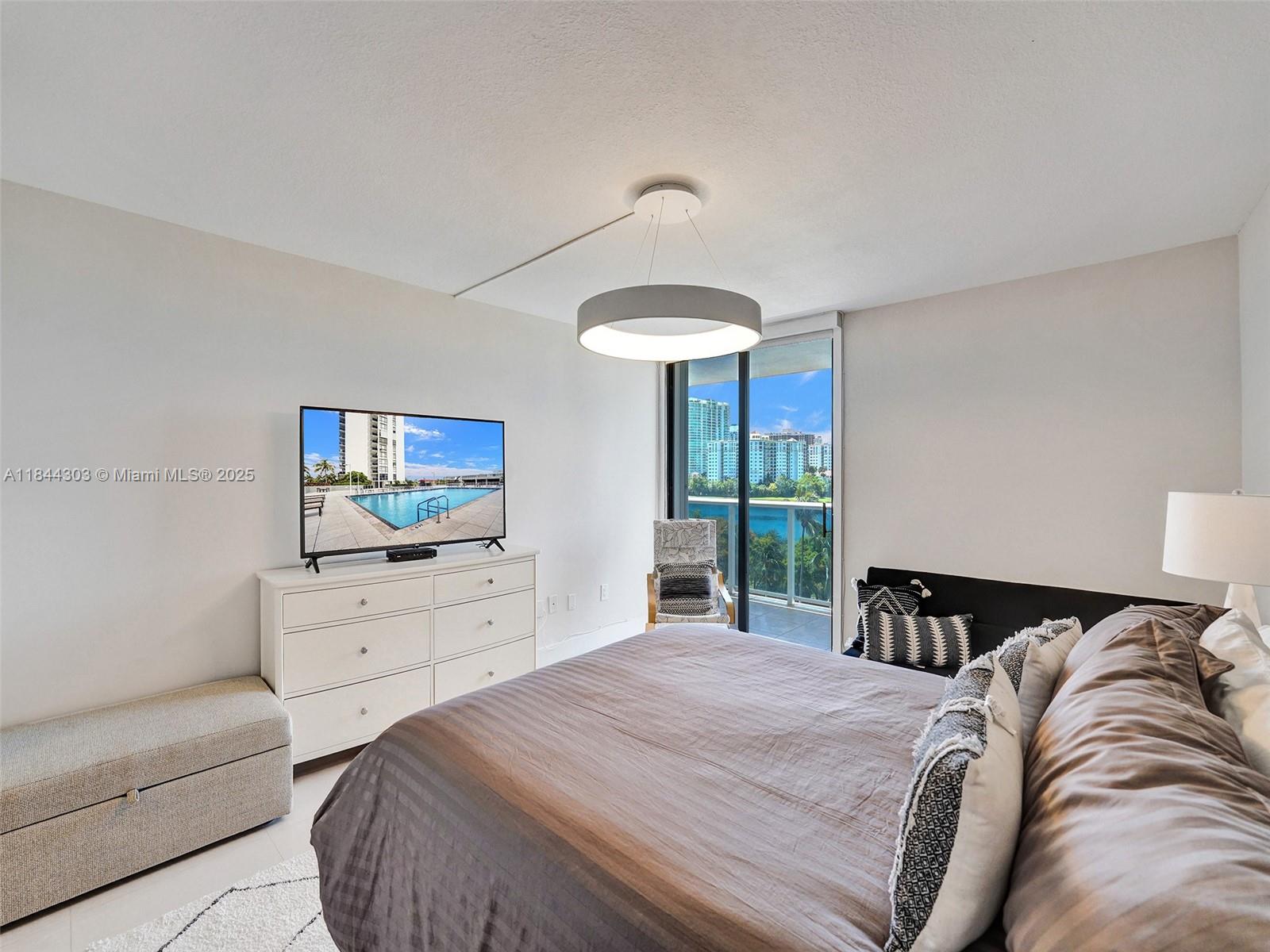 Photo of 3625 Country Club Dr  #706, Aventura, Florida, 33180 - 