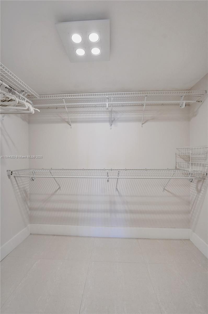 Photo of 3625 Country Club Dr  #706, Aventura, Florida, 33180 - 